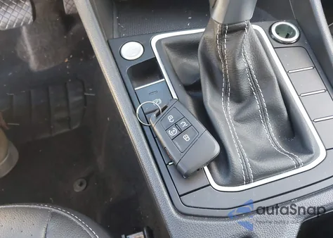 2024 Volkswagen Jetta 1.5T Se from USA, damaged, VIN 3VWEM7BU6RM048340